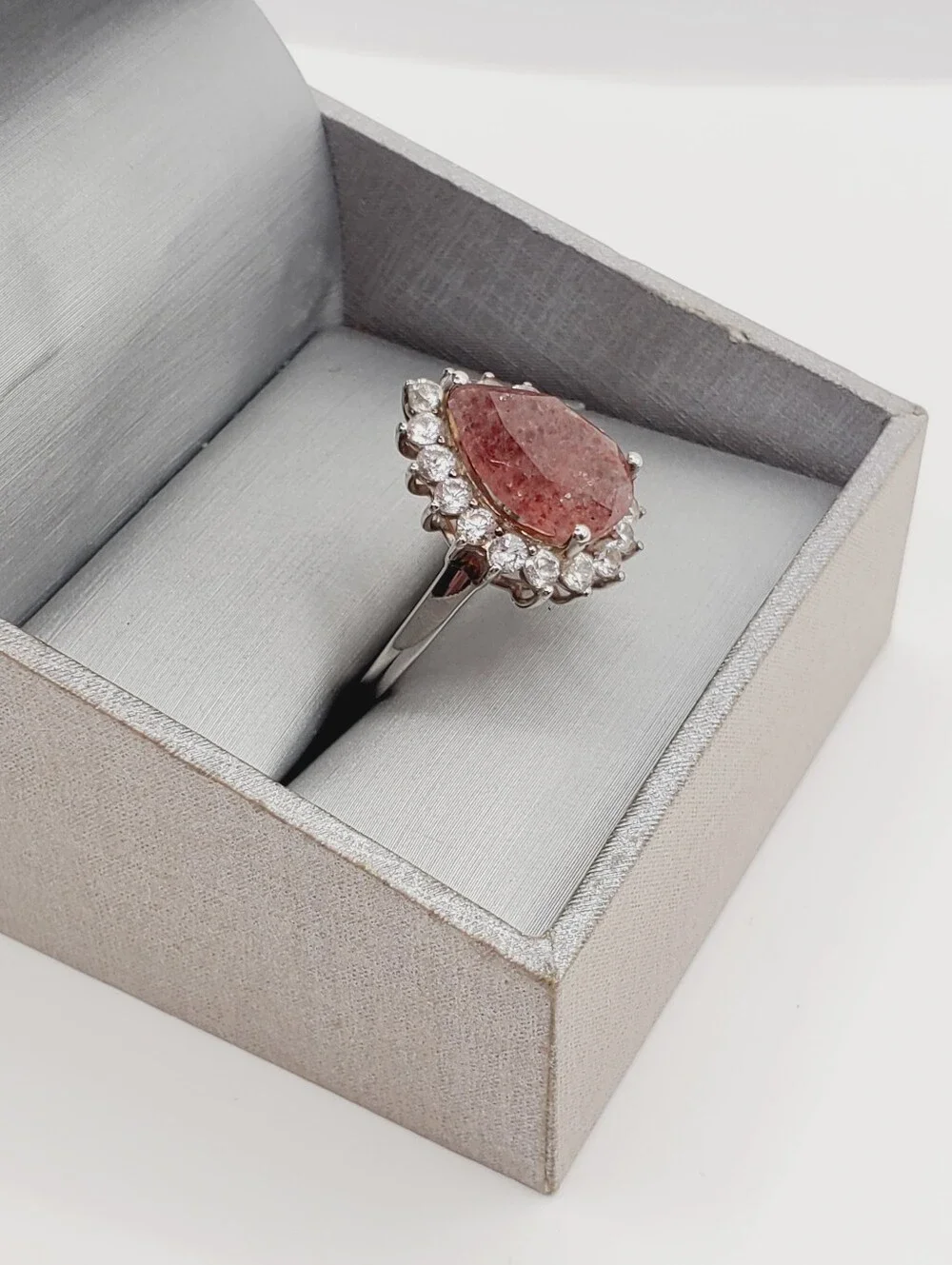 6 Carat Tanzanian Natronite & White Zircon Platinum - 925 Sterling Silver Ring